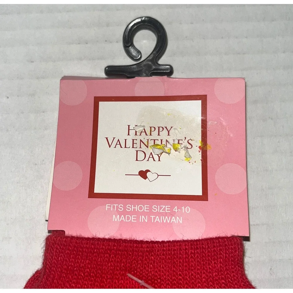 Kohl's Happy Valentine's Day Red Love Kanji Crew Socks Size 9-11 Shoe 4-10 52573